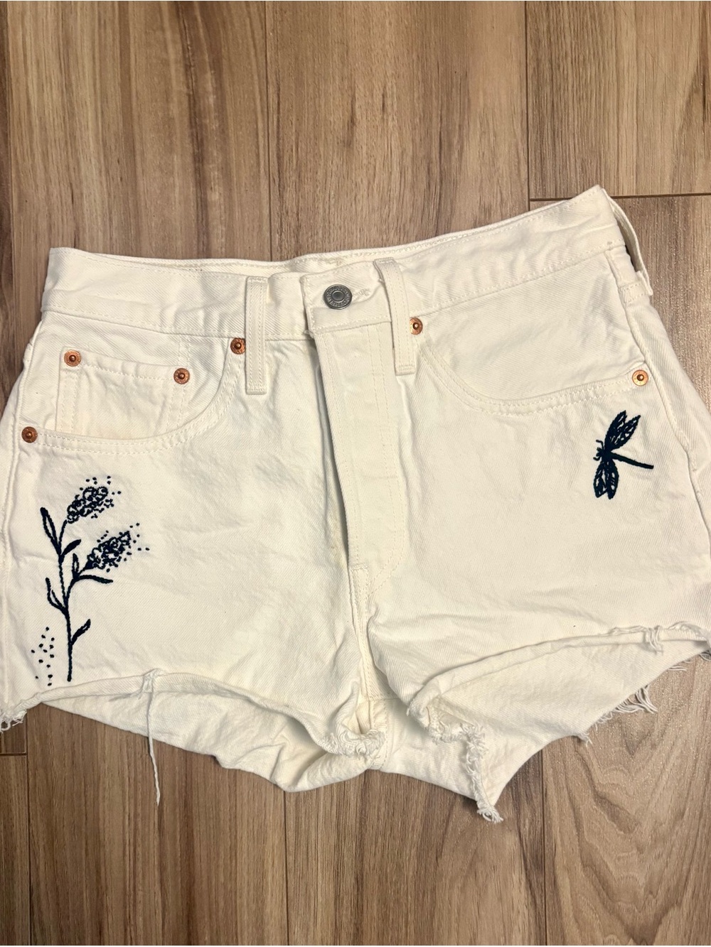 Levi's White Denim High-Waist Shorts with black Embroidery